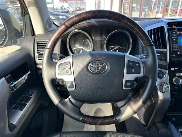 Toyota Land Cruiser 200 Series Рестайлинг 1 с пробегом 2012 года, цена 3 930 000 рублей, 219761 км, внедорожник, Автокод Объявления