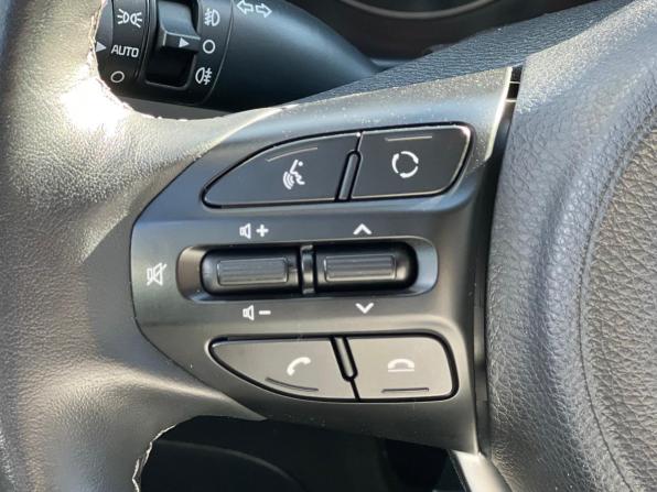 Kia Rio IV с пробегом 2019 года, цена 1 549 000 рублей, 62800 км, хэтчбек, Автокод Объявления