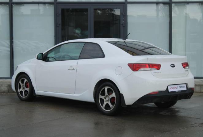 Kia Cerato II с пробегом 2010 года, цена 870 000 рублей, 137422 км, купе, Автокод Объявления