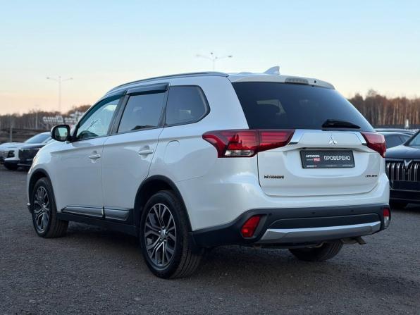 Mitsubishi Outlander III Рестайлинг 2 с пробегом 2017 года, цена 1 465 000 рублей, 201000 км, внедорожник, Автокод Объявления
