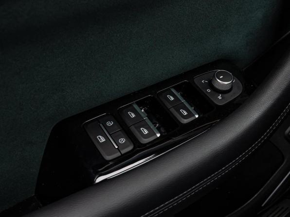 Geely Monjaro I с пробегом 2023 года, цена 3 240 000 рублей, 37178 км, внедорожник, Автокод Объявления