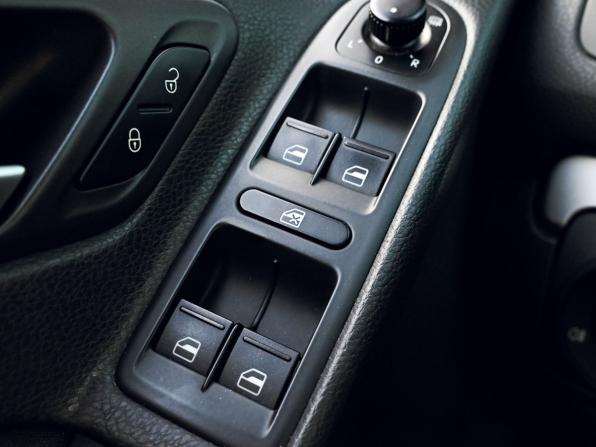 Volkswagen Golf VI с пробегом 2012 года, цена 735 000 рублей, 248090 км, хэтчбек, Автокод Объявления