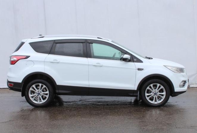 Ford Kuga II Рестайлинг с пробегом 2018 года, цена 1 486 000 рублей, 269424 км, внедорожник, Автокод Объявления