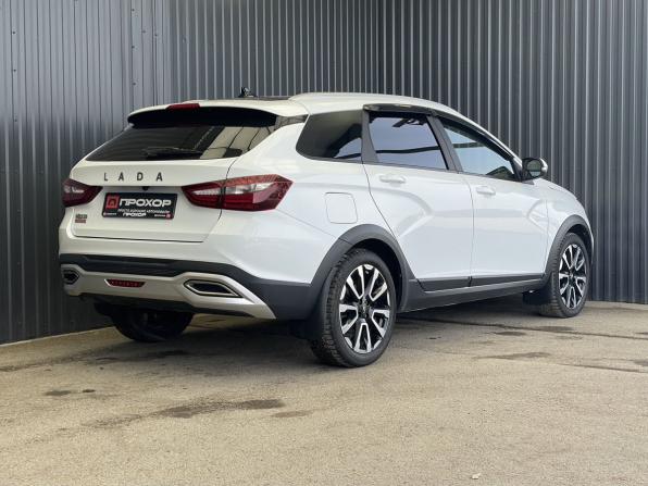 Lada (ВАЗ) Vesta I Рестайлинг (NG) с пробегом 2024 года, цена 1 367 000 рублей, 45240 км, универсал, Автокод Объявления