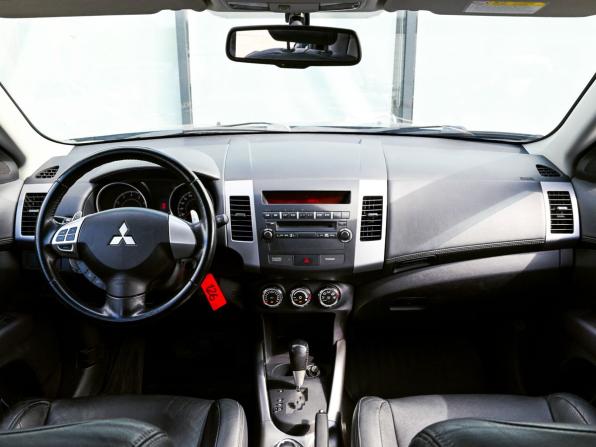 Mitsubishi Outlander II Рестайлинг с пробегом 2012 года, цена 1 375 000 рублей, 197325 км, внедорожник, Автокод Объявления