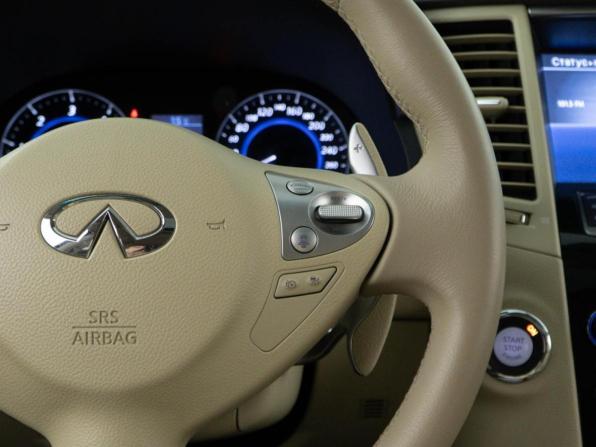 Infiniti QX70 с пробегом 2015 года, цена 2 696 900 рублей, 111942 км, внедорожник, Автокод Объявления