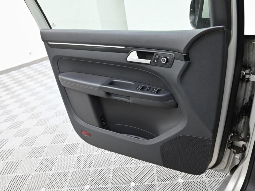 Volkswagen Touran I Рестайлинг 2 Москва  - изображение 8