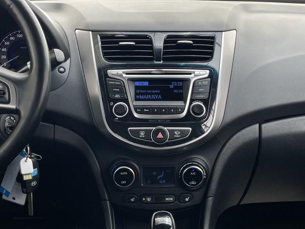 Hyundai Solaris I Рестайлинг с пробегом 2016 года, цена 1 170 000 рублей, 175879 км, седан, Автокод Объявления