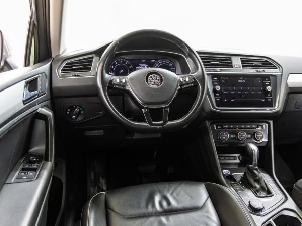 Volkswagen Tiguan II с пробегом 2018 года, цена 2 798 000 рублей, 116383 км, внедорожник, Автокод Объявления