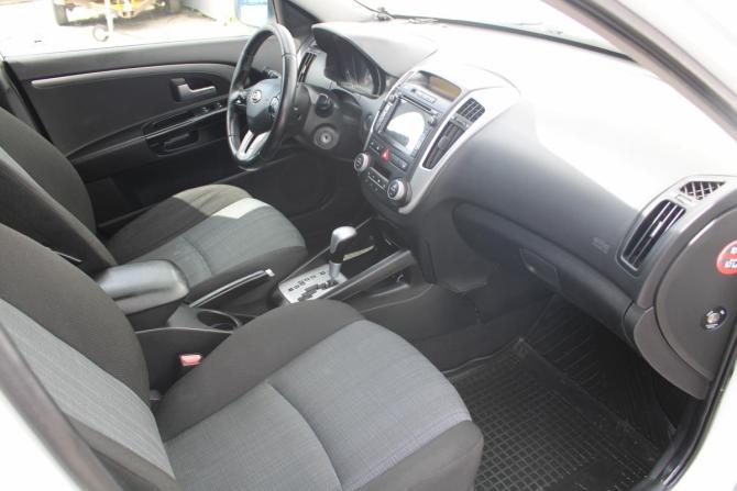 Kia Ceed I Рестайлинг с пробегом 2011 года, цена 690 000 рублей, 223000 км, хэтчбек, Автокод Объявления