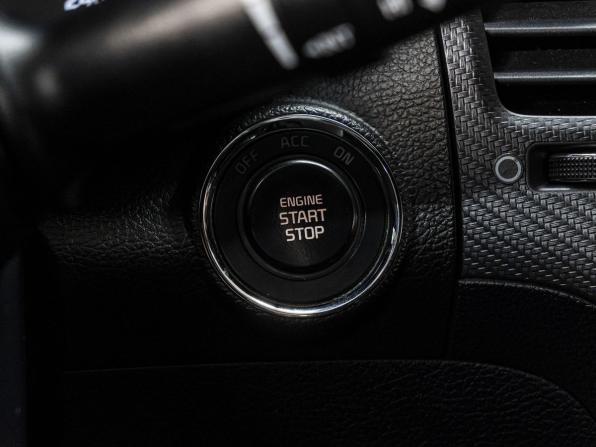 Kia K3 I Рестайлинг с пробегом 2016 года, цена 1 599 000 рублей, 152167 км, седан, Автокод Объявления