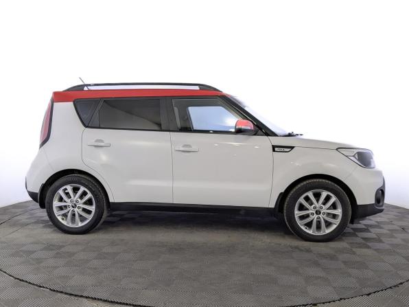 Kia Soul II Рестайлинг с пробегом 2018 года, цена 1 580 000 рублей, 124667 км, хэтчбек, Автокод Объявления