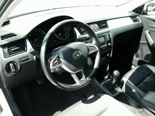 Skoda Rapid I с пробегом 2017 года, цена 1 099 000 рублей, 105127 км, универсал, Автокод Объявления
