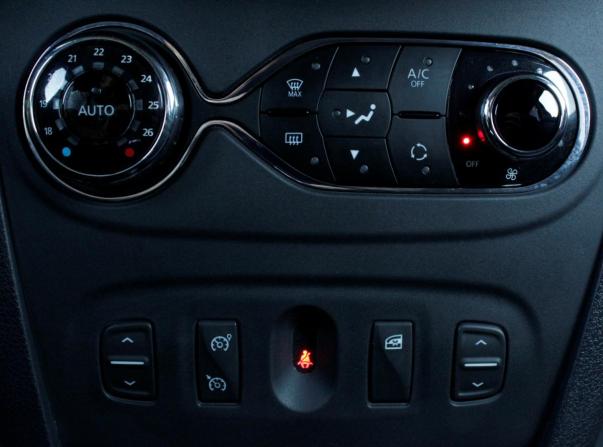 Renault Sandero II Рестайлинг с пробегом 2021 года, цена 1 425 000 рублей, 47386 км, хэтчбек, Автокод Объявления