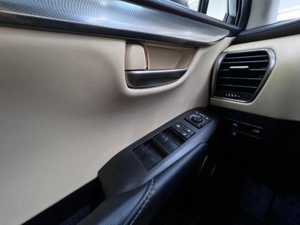 Lexus NX I с пробегом 2015 года, цена 2 550 000 рублей, 175374 км, внедорожник, Автокод Объявления
