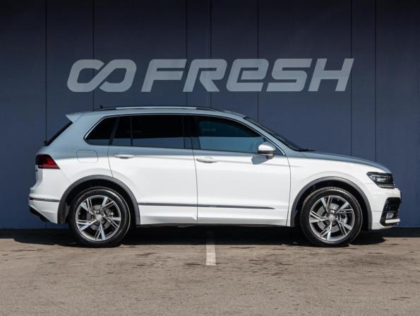 Volkswagen Tiguan II с пробегом 2019 года, цена 2 800 000 рублей, 123516 км, внедорожник, Автокод Объявления