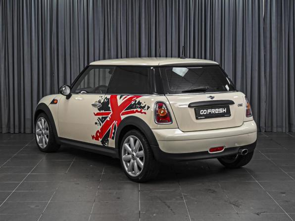 Mini Hatch II (R56) с пробегом 2010 года, цена 819 000 рублей, 299167 км, хэтчбек, Автокод Объявления