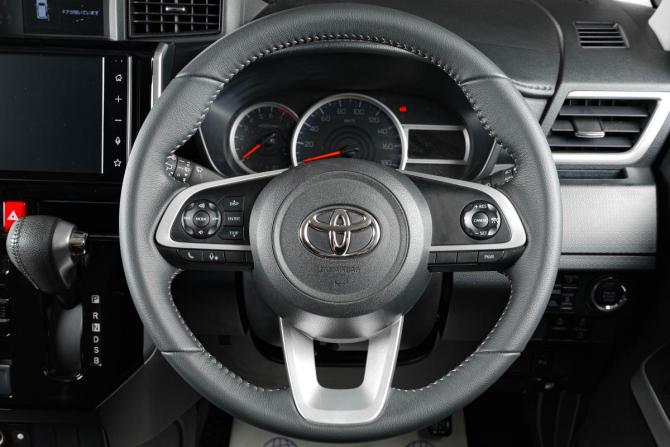 Toyota Roomy I с пробегом 2021 года, цена 1 279 000 рублей, 93350 км, микровэн, Автокод Объявления