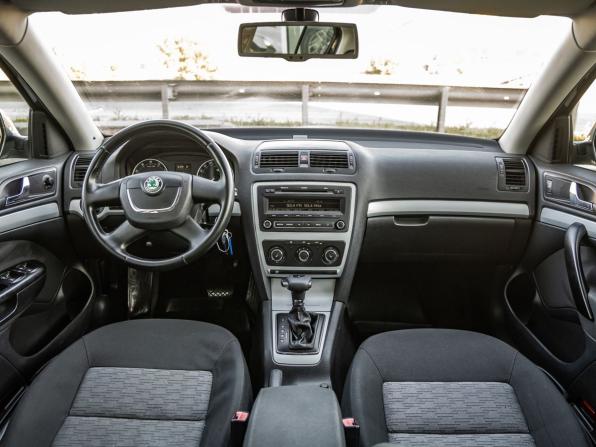 Skoda Octavia II (A5) Рестайлинг с пробегом 2009 года, цена 828 000 рублей, 167282 км, лифтбек, Автокод Объявления