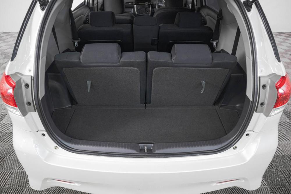Toyota Wish II Кемерово  - изображение 8