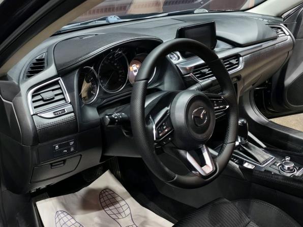 Mazda 6 III (GJ) Рестайлинг с пробегом 2017 года, цена 1 645 000 рублей, 165500 км, седан, Автокод Объявления
