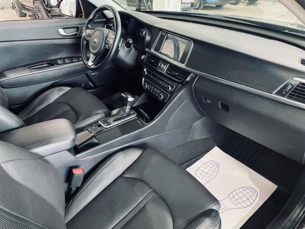 Kia Optima IV Рестайлинг с пробегом 2018 года, цена 2 250 000 рублей, 70401 км, седан, Автокод Объявления
