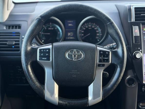 Toyota Land Cruiser Prado 150 Series с пробегом 2010 года, цена 2 699 000 рублей, 273967 км, внедорожник, Автокод Объявления