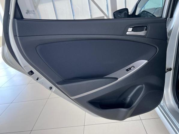 Hyundai Solaris I Рестайлинг с пробегом 2014 года, цена 840 000 рублей, 231826 км, седан, Автокод Объявления