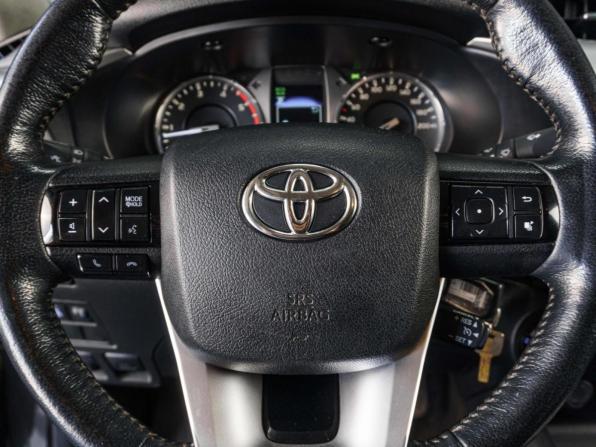 Toyota Hilux VIII Рестайлинг 2 с пробегом 2020 года, цена 3 999 000 рублей, 287241 км, offers.body_type.unknown, Автокод Объявления