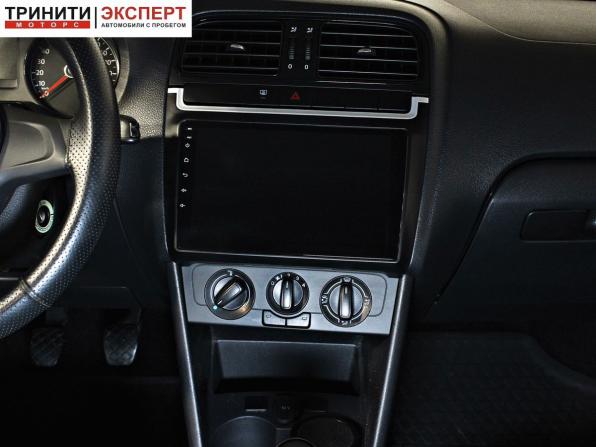 Volkswagen Polo V Рестайлинг с пробегом 2018 года, цена 1 297 000 рублей, 56524 км, седан, Автокод Объявления