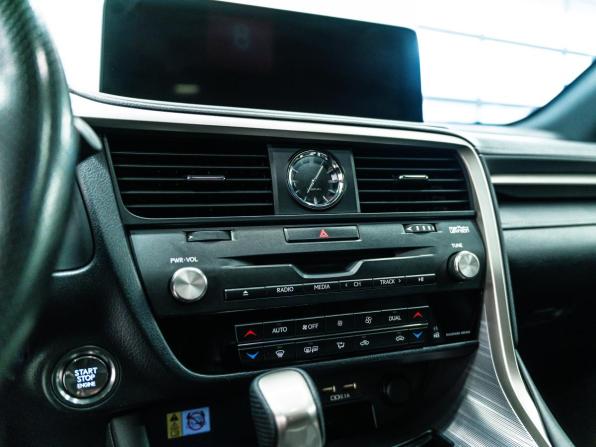 Lexus RX IV Рестайлинг с пробегом 2019 года, цена 5 699 000 рублей, 91227 км, внедорожник, Автокод Объявления