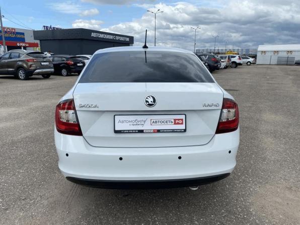 Skoda Rapid I Рестайлинг с пробегом 2018 года, цена 885 000 рублей, 195055 км, лифтбек, Автокод Объявления
