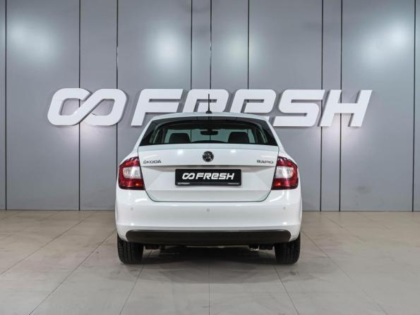 Skoda Rapid I Рестайлинг с пробегом 2019 года, цена 1 359 000 рублей, 76026 км, лифтбек, Автокод Объявления