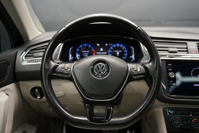 Volkswagen Tiguan II с пробегом 2019 года, цена 2 395 000 рублей, 107046 км, внедорожник, Автокод Объявления