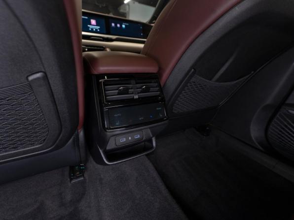 Geely Monjaro I с пробегом 2023 года, цена 3 420 000 рублей, 40317 км, внедорожник, Автокод Объявления