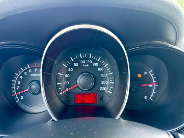 Kia Rio III Рестайлинг с пробегом 2017 года, цена 1 160 000 рублей, 106691 км, седан, Автокод Объявления