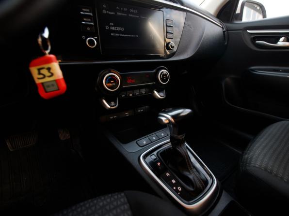 Kia Rio IV Рестайлинг с пробегом 2020 года, цена 1 470 000 рублей, 107888 км, седан, Автокод Объявления