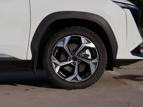 Geely Atlas II с пробегом 2024 года, цена 2 410 000 рублей, 42170 км, внедорожник, Автокод Объявления