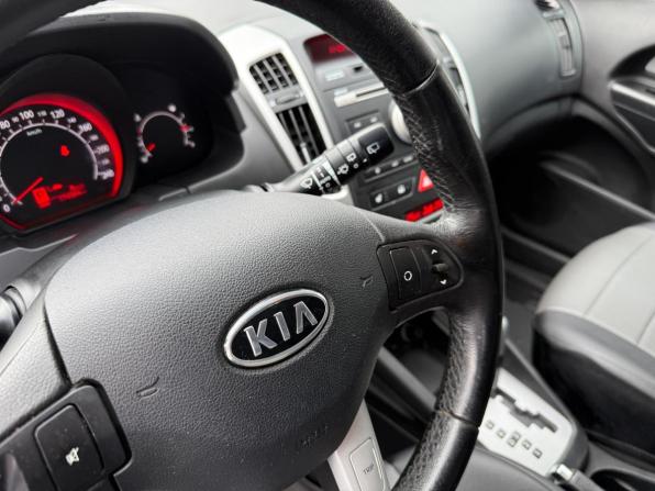 Kia Ceed I Рестайлинг с пробегом 2011 года, цена 749 000 рублей, 170000 км, универсал, Автокод Объявления