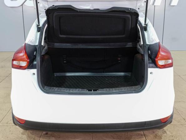 Ford Focus III Рестайлинг с пробегом 2015 года, цена 949 900 рублей, 156006 км, хэтчбек, Автокод Объявления