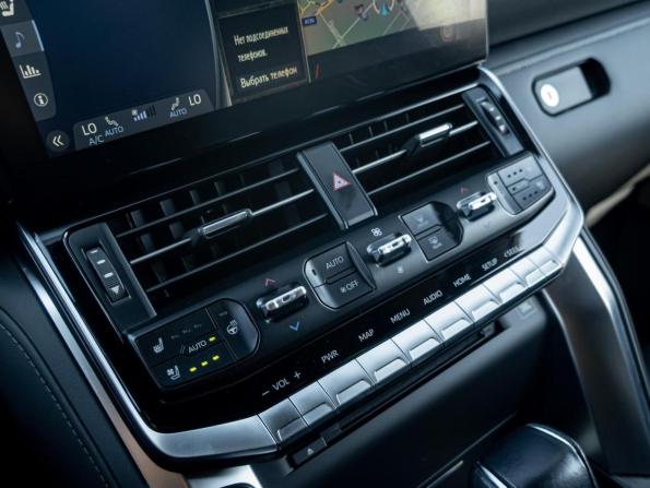 Toyota Land Cruiser 300 Series с пробегом 2022 года, цена 9 750 000 рублей, 76696 км, внедорожник, Автокод Объявления