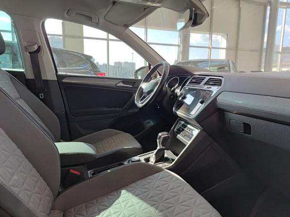 Volkswagen Tiguan II Рестайлинг с пробегом 2021 года, цена 3 260 000 рублей, 133637 км, внедорожник, Автокод Объявления