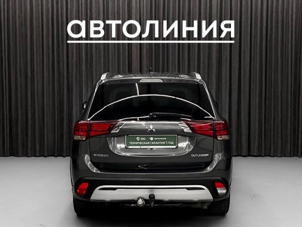 Mitsubishi Outlander III Рестайлинг 3 с пробегом 2020 года, цена 2 349 000 рублей, 92000 км, внедорожник, Автокод Объявления