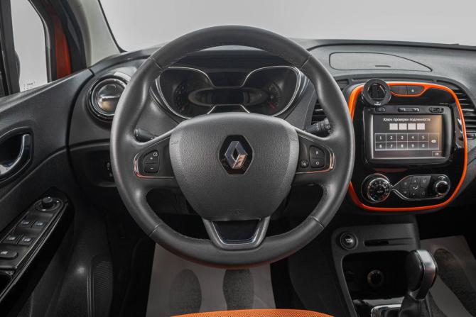 Renault Kaptur I с пробегом 2018 года, цена 1 749 000 рублей, 48000 км, внедорожник, Автокод Объявления