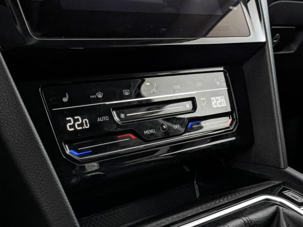 Volkswagen Passat B8 Рестайлинг с пробегом 2021 года, цена 2 450 000 рублей, 119320 км, универсал, Автокод Объявления