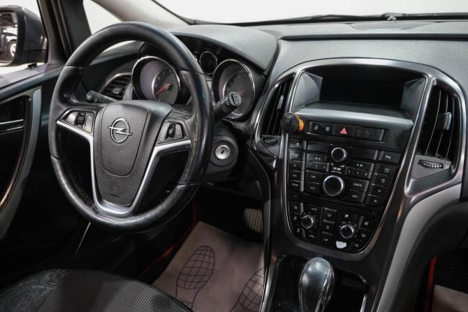 Opel Astra J с пробегом 2011 года, цена 669 000 рублей, 209000 км, хэтчбек, Автокод Объявления