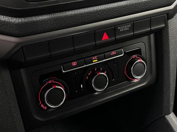 Volkswagen Amarok I Рестайлинг с пробегом 2018 года, цена 2 199 000 рублей, 281265 км, пикап, Автокод Объявления