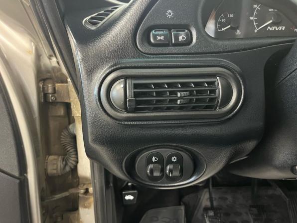 Chevrolet Niva I Рестайлинг с пробегом 2020 года, цена 596 900 рублей, 182037 км, внедорожник, Автокод Объявления
