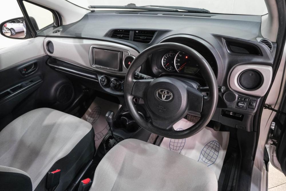 Toyota Vitz III (XP130) Новокузнецк  - изображение 17