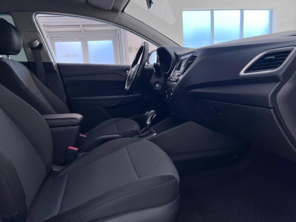 Hyundai Solaris II с пробегом 2018 года, цена 1 310 000 рублей, 145000 км, седан, Автокод Объявления